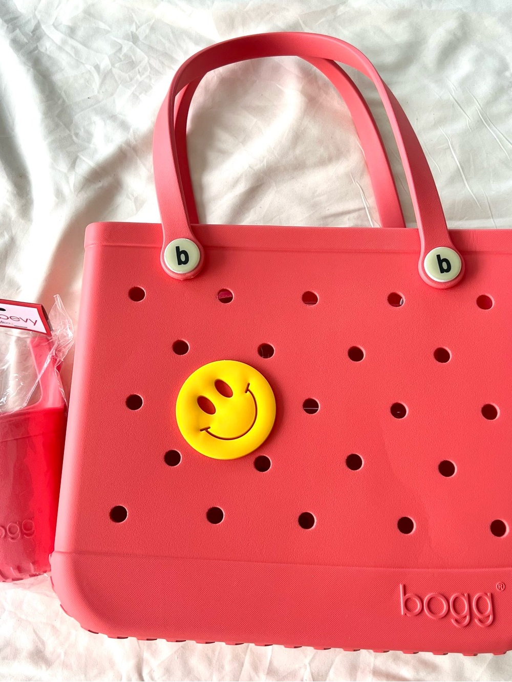 BOGG BAG Orangey Coral Tote with Yellow Smile Jibbitz & Cup Holder, NWOT - Picture 8 of 8